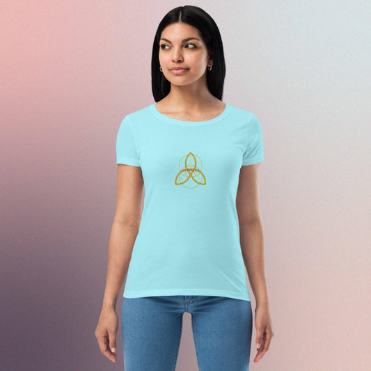 Women’s fitted t-shirt with Conscious Quote