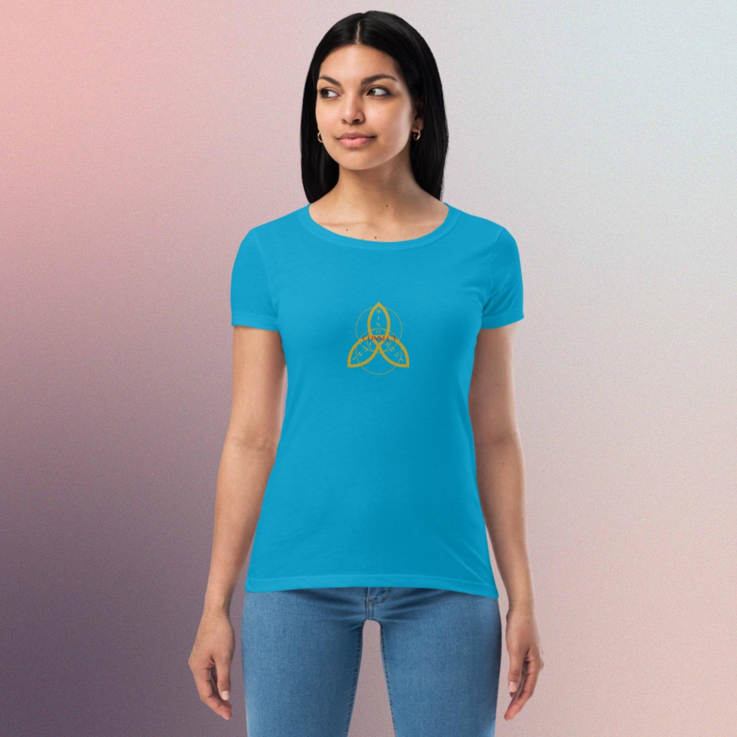 Women’s fitted t-shirt with Conscious Quote